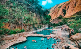 challhuay-laplaya-santa-teresa-salkantay-trek-tour-4